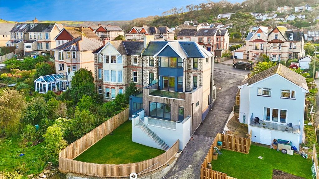 Property photo 1 of 19 Picture No. 01