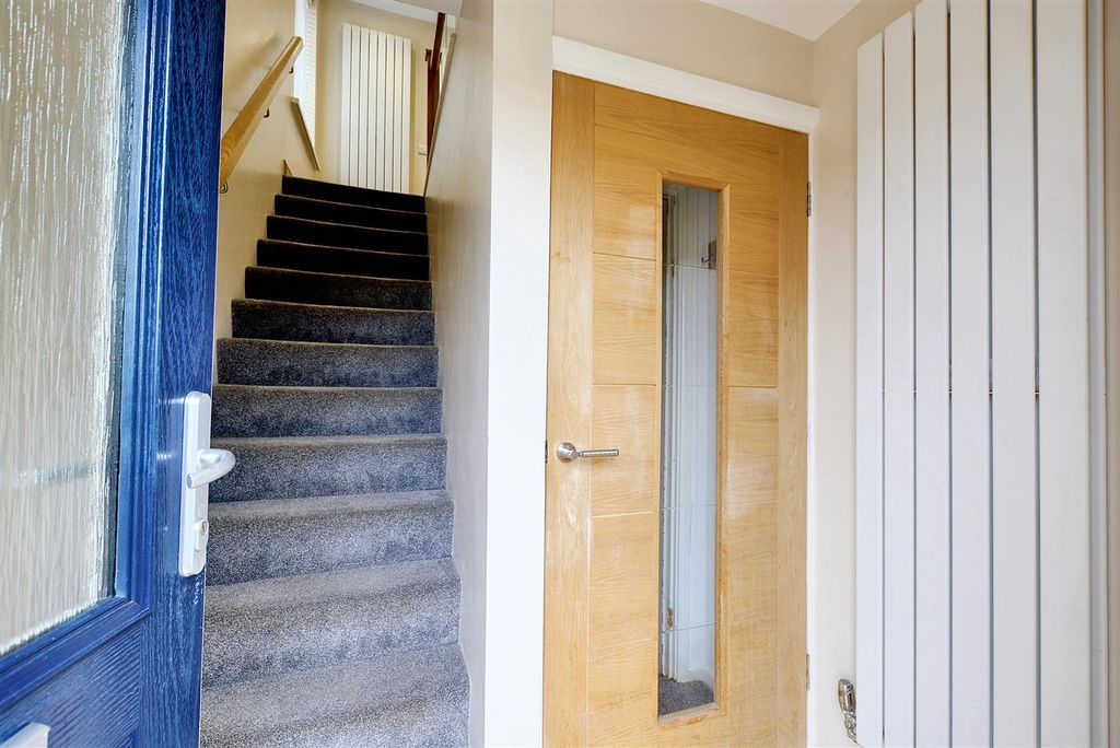 Property photo 3 of 11 Entrance Way.Jpg