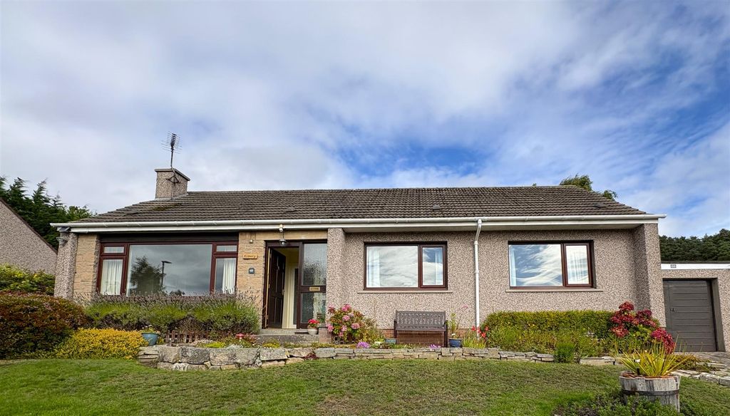 Property photo 1 of 31 68 Duncan Drive, Elgin