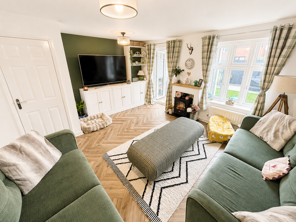 Property photo 2 of 25 E9F55Acb-B6B2-4315-B9E1-B5A262C32376