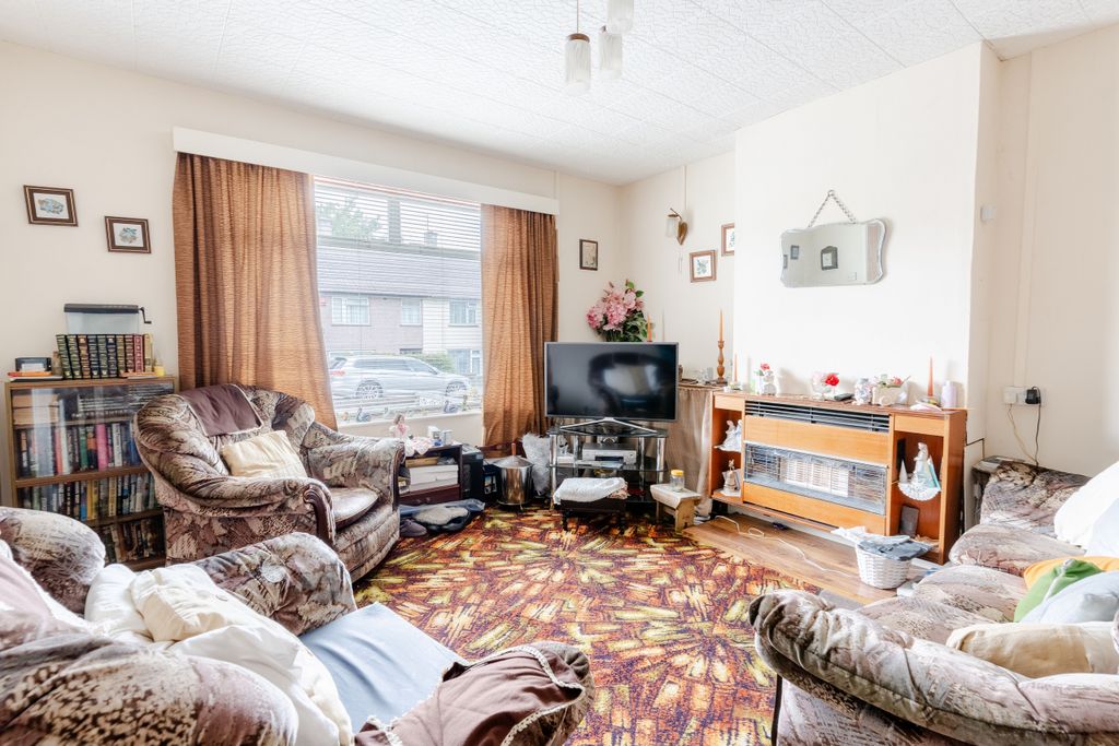 Property photo 3 of 17 Photo 3