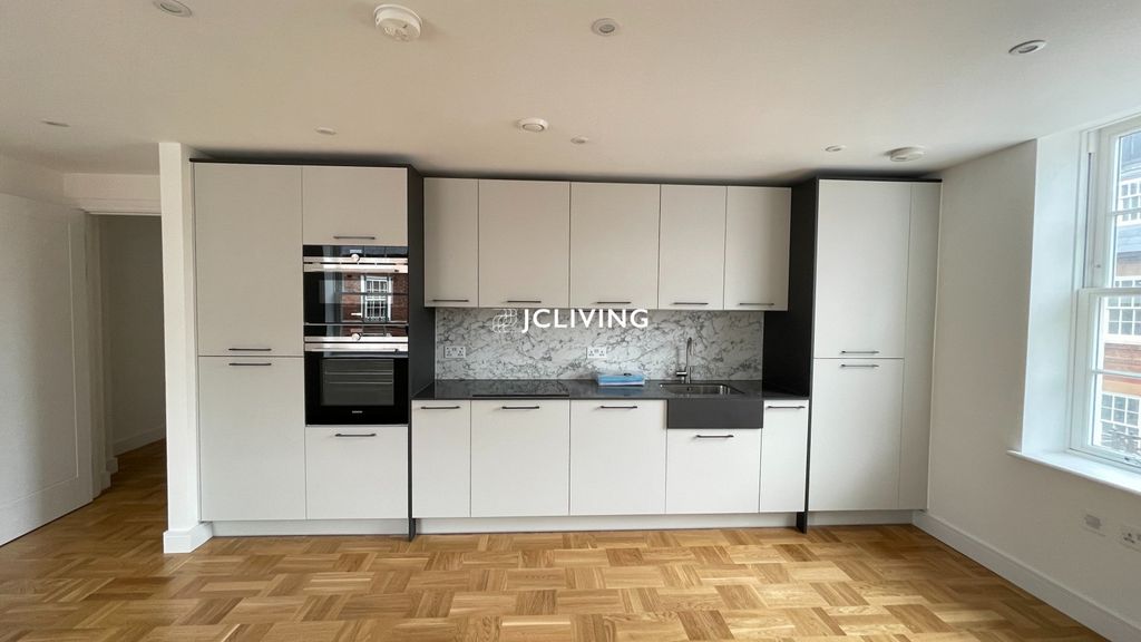 Property photo 3 of 11 Gallery