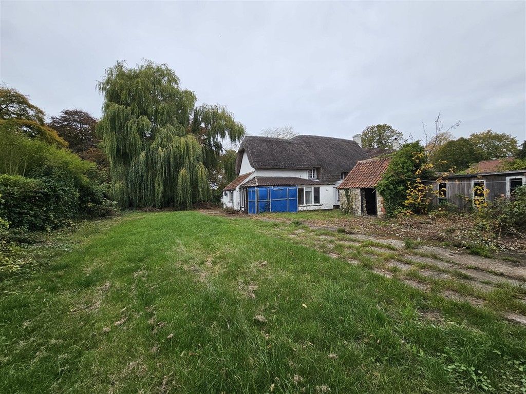 Property photo 2 of 17