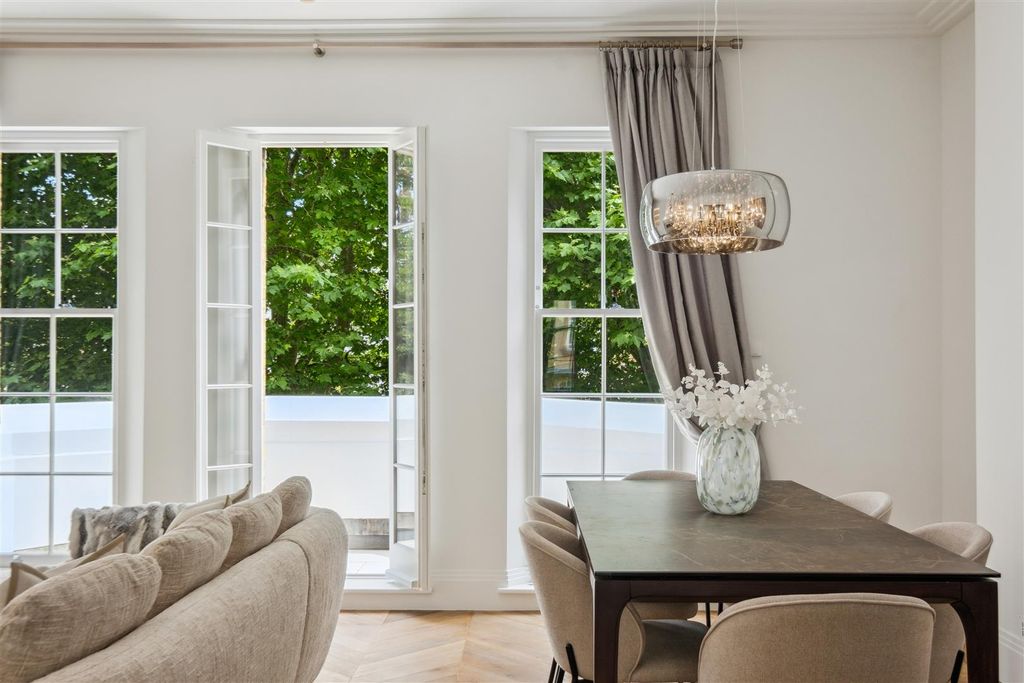 Property photo 3 of 18 23.Jpg