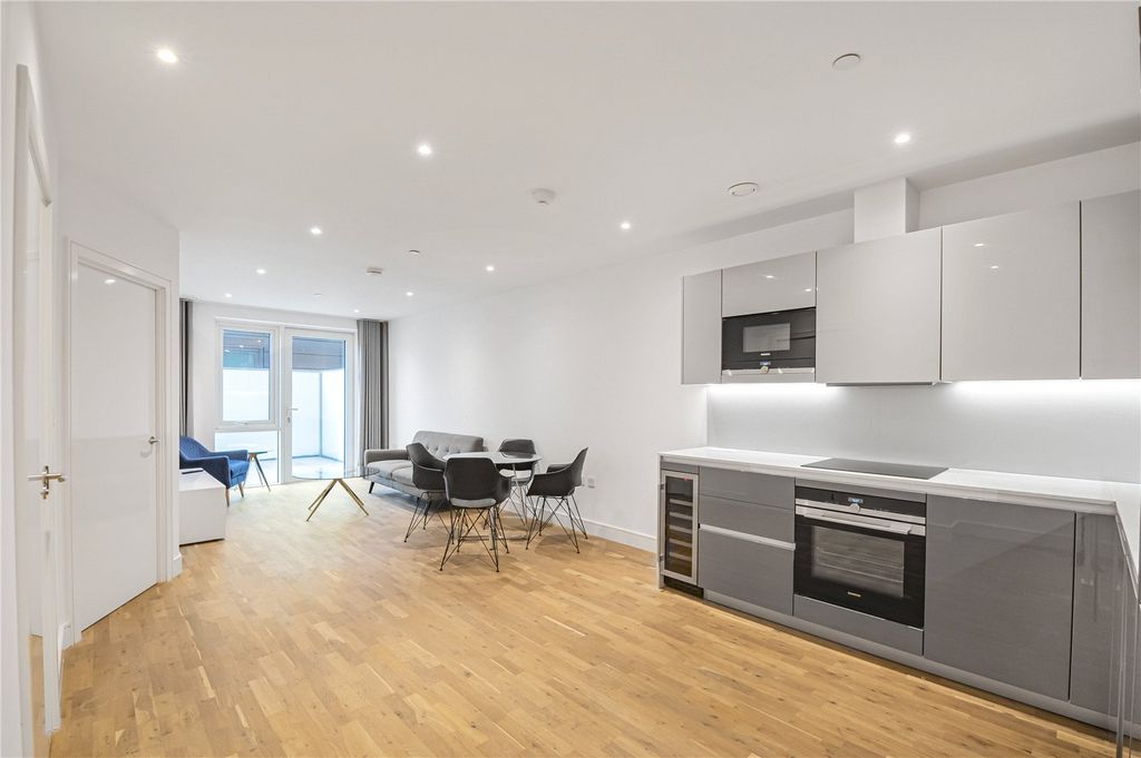 Property photo 1 of 10 Reception Room