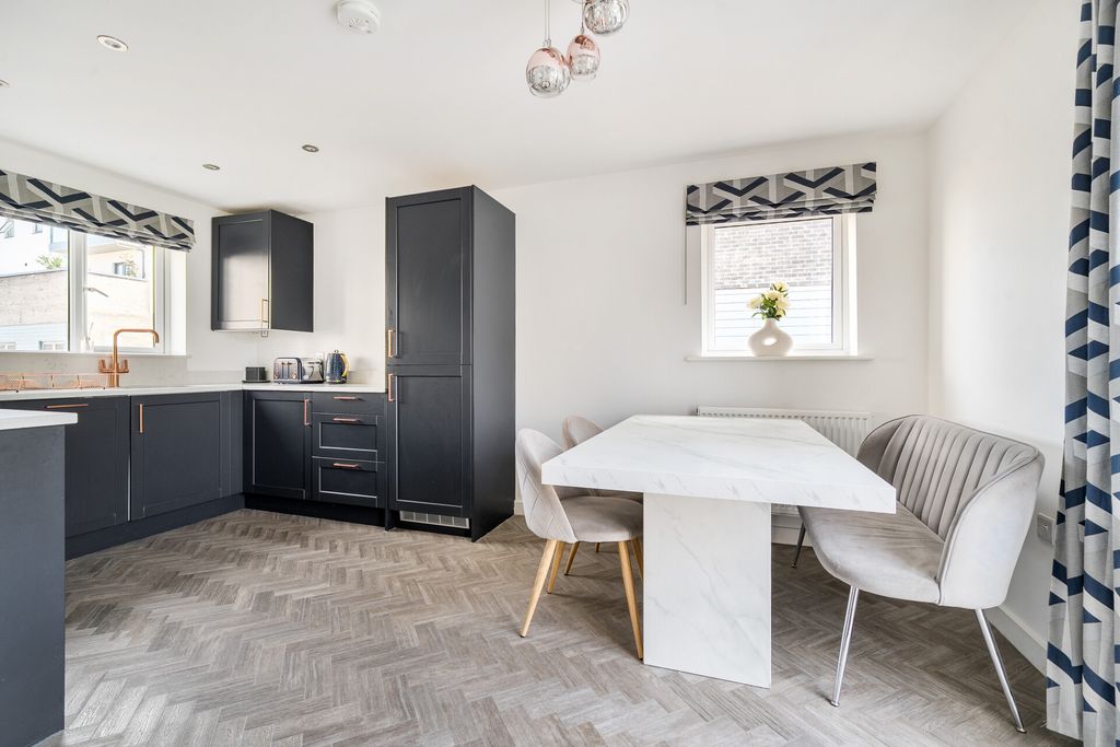 Property photo 2 of 26 1511572-11-6A8818...