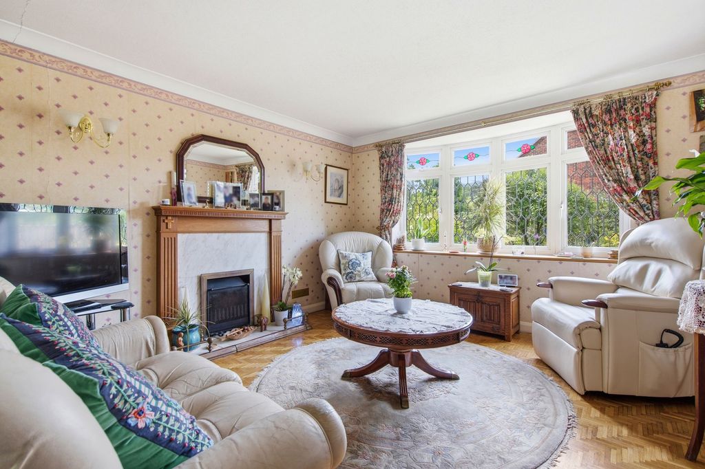 Property photo 3 of 13