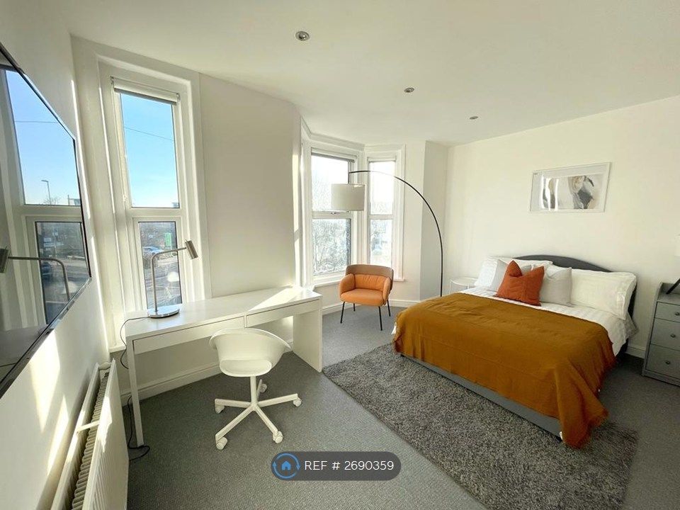 Property photo 2 of 6