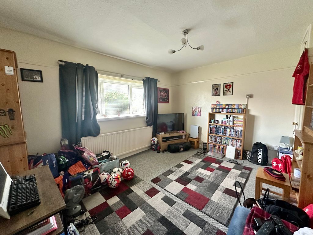 Property photo 3 of 8 Img_4869