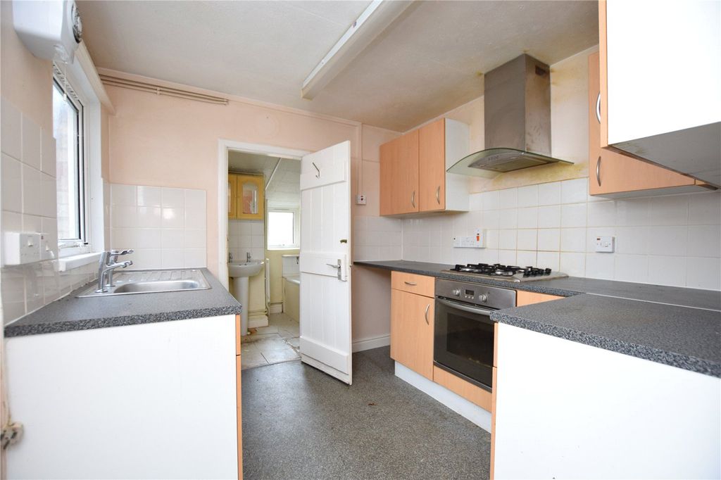 Property photo 2 of 16 Picture No. 06