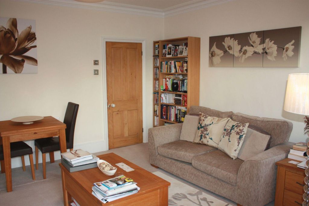 Property photo 3 of 11 Photo 4