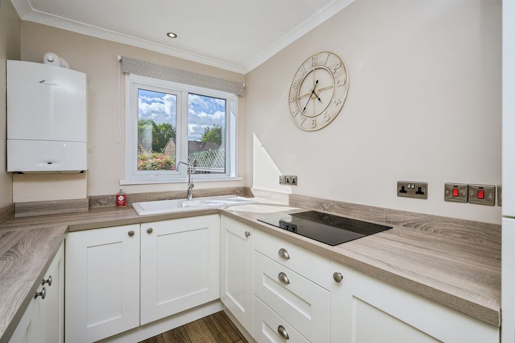 Property photo 2 of 29
