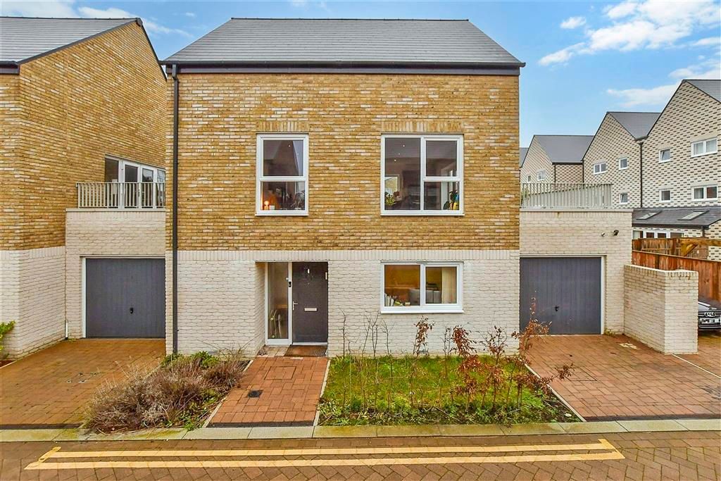 Property photo 2 of 10 External Web