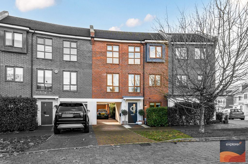 Property photo 1 of 28