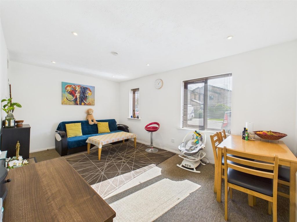 Property photo 2 of 8 Cam04907G0-Pr0311-Still007.Jpg