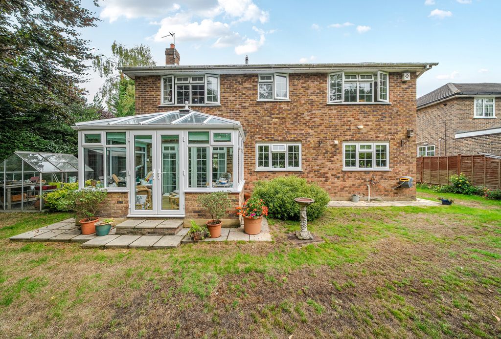 Property photo 3 of 14 1334454-8-689c81F...