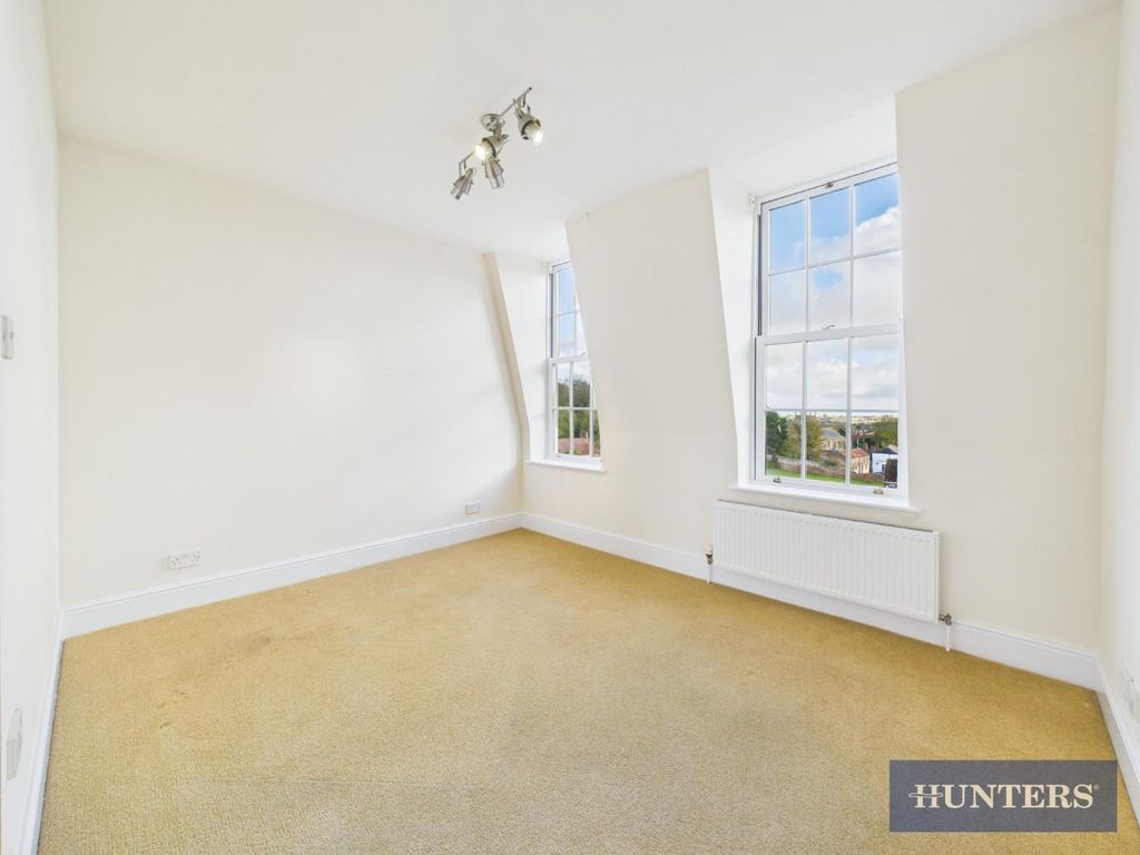 Property photo 3 of 9 Living Room