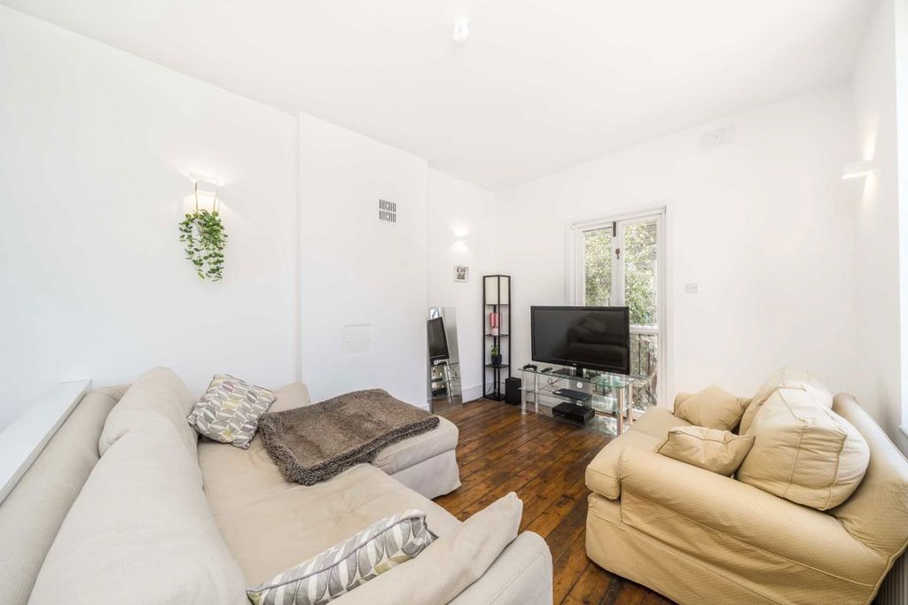 Property photo 2 of 9