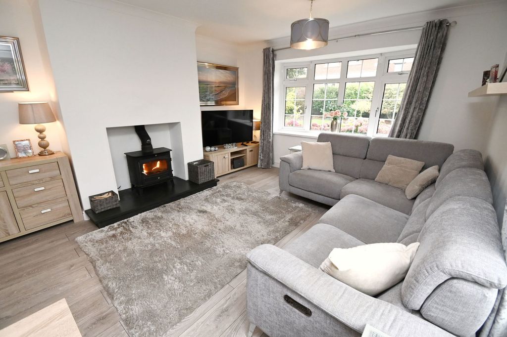 Property photo 3 of 25