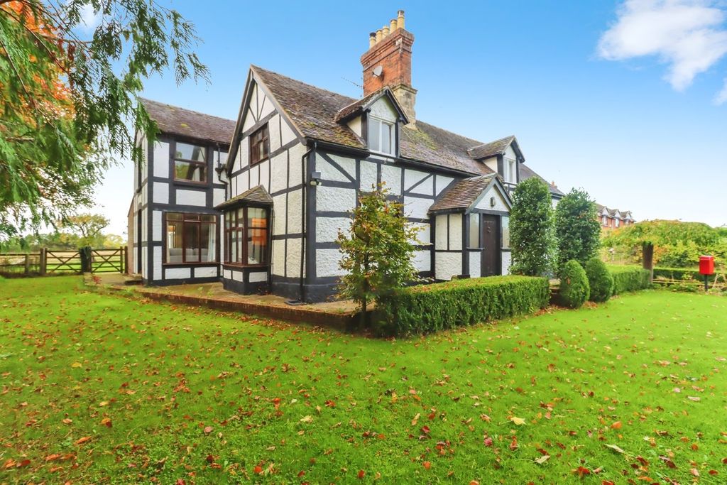 Property photo 2 of 29