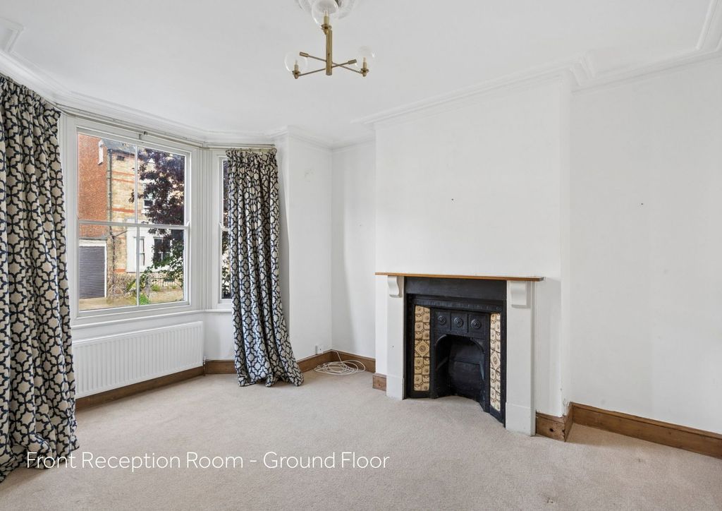 Property photo 2 of 22