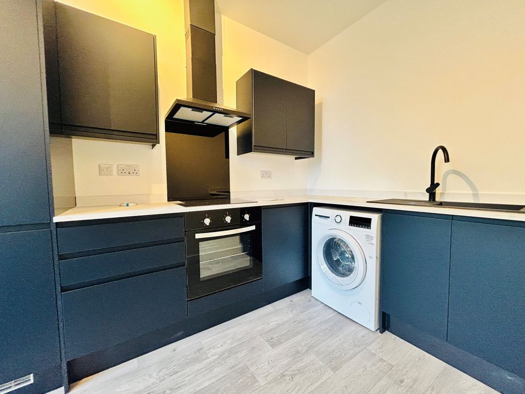 Property photo 2 of 5 Kitchen