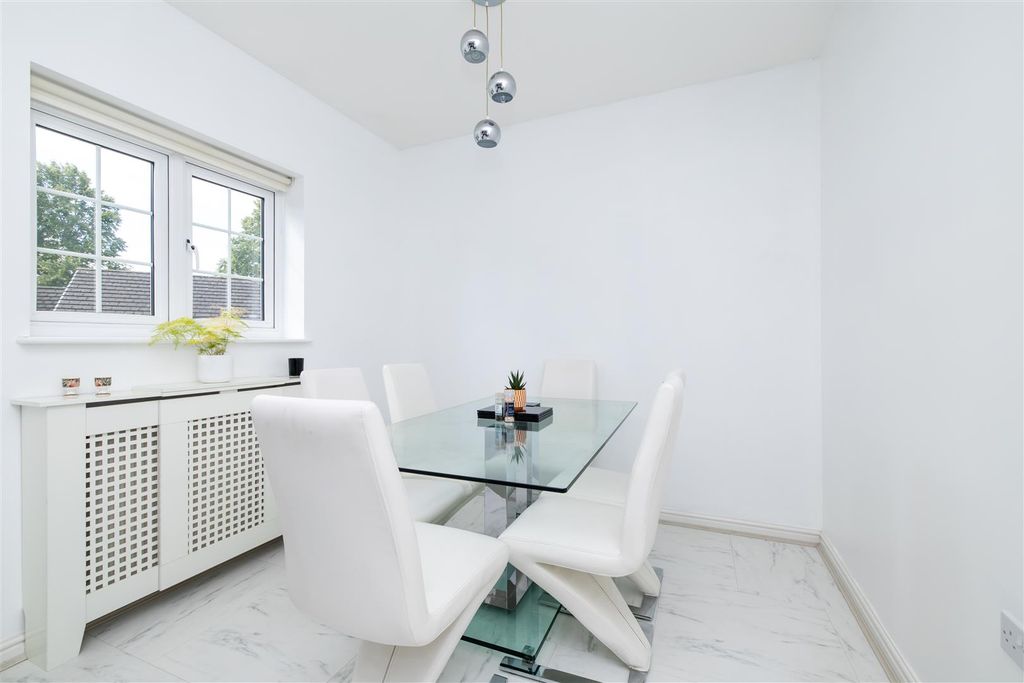Property photo 3 of 14 Kitchen/Diner