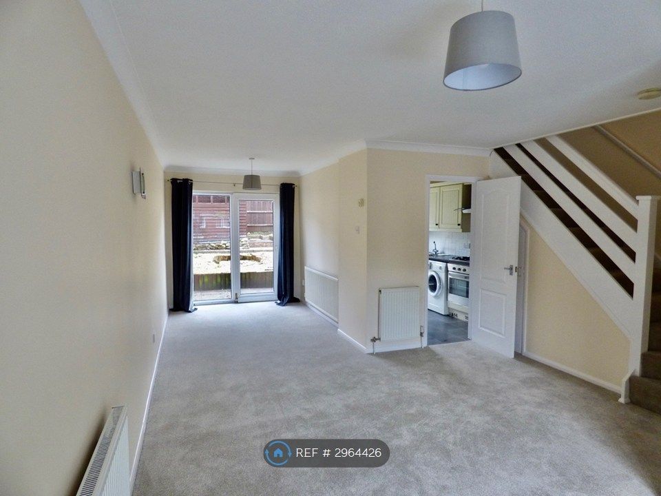 Property photo 1 of 9 Living Room