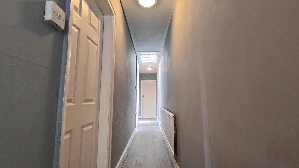 Property photo 3 of 10 108 Lettings