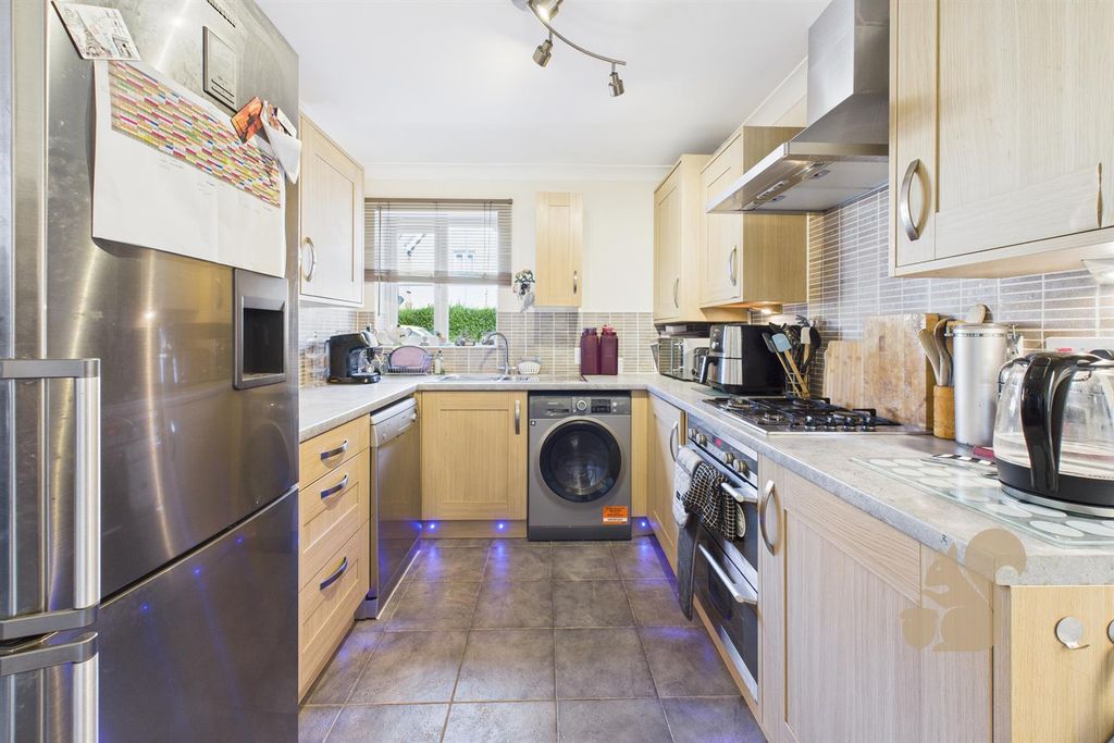 Property photo 2 of 16 Kitchen