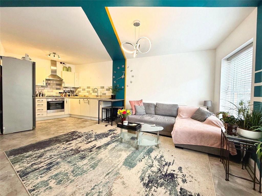 Property photo 2 of 14 Picture No. 13