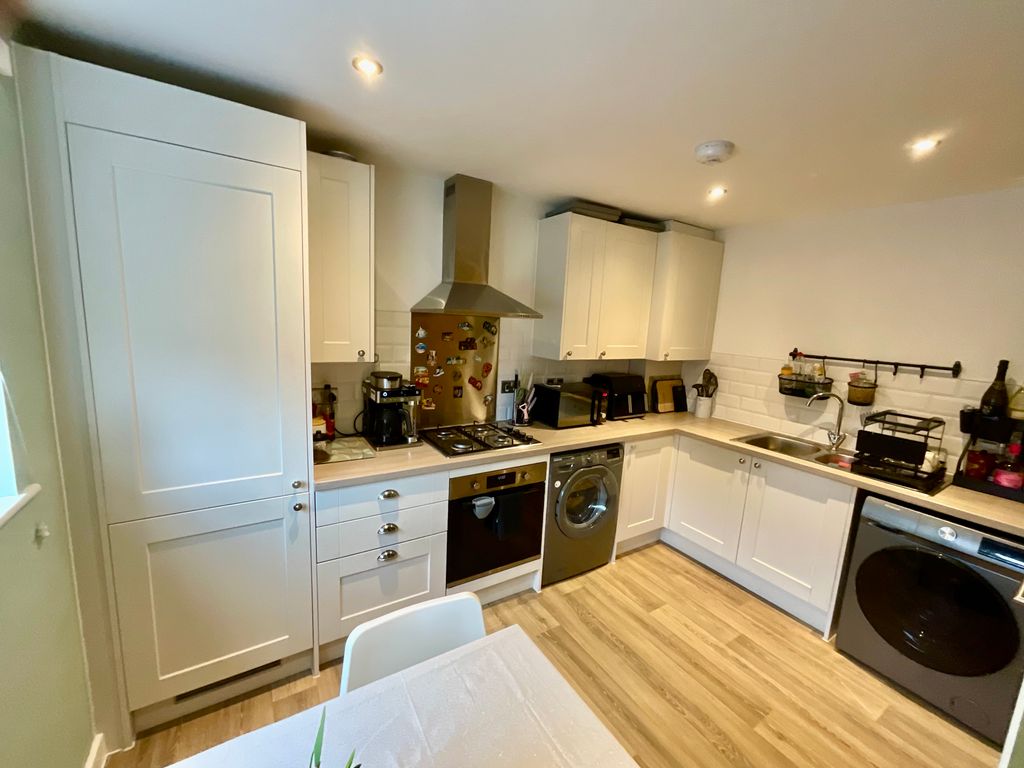 Property photo 2 of 18 Kitchen/Diner