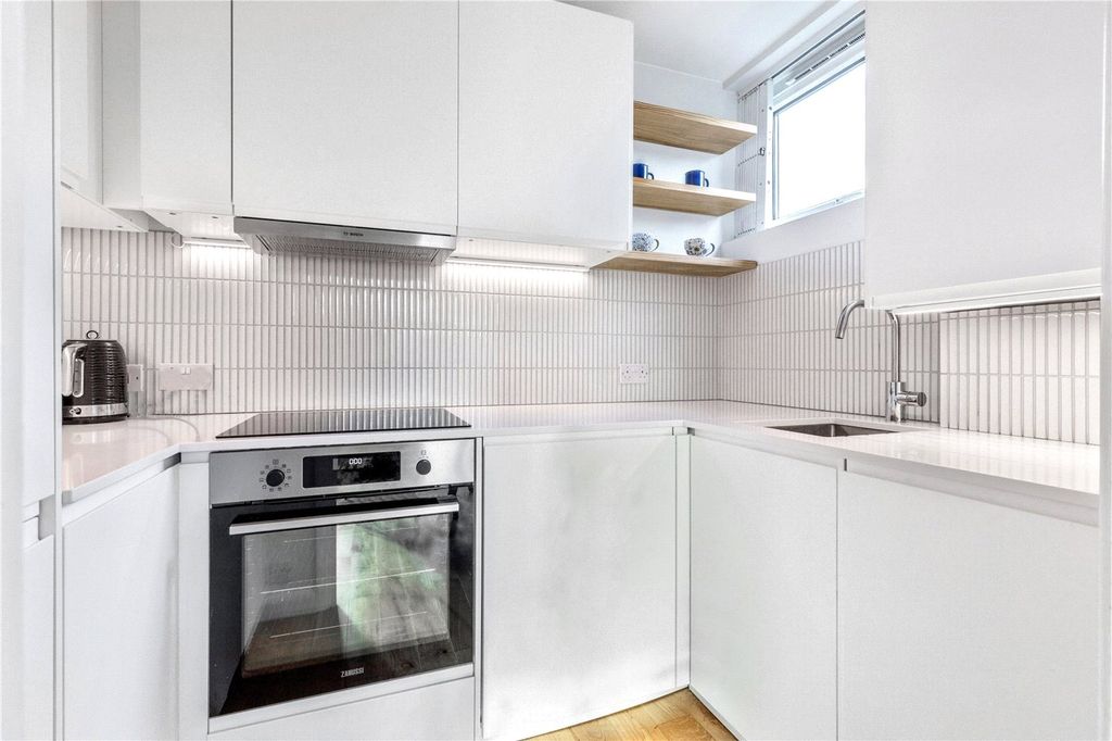 Property photo 1 of 8 Kitchen