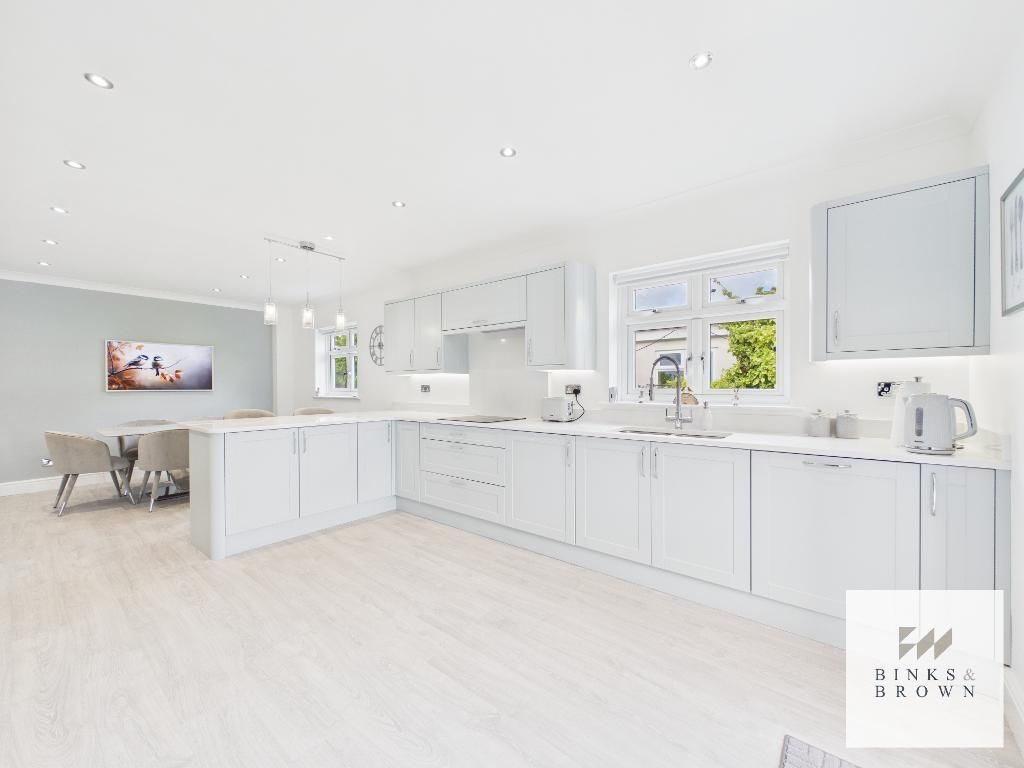 Property photo 3 of 30 Photo 3