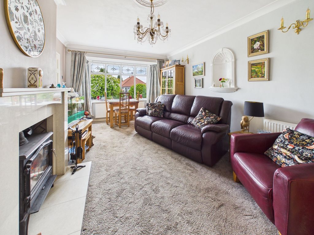 Property photo 2 of 17 Lounge/Dining Room