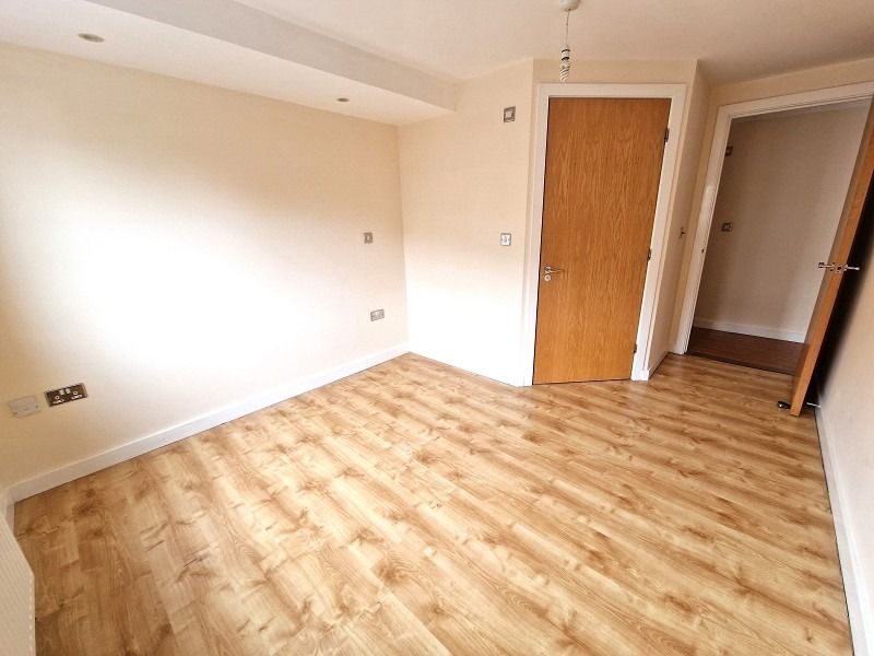 Property photo 3 of 9 4382133