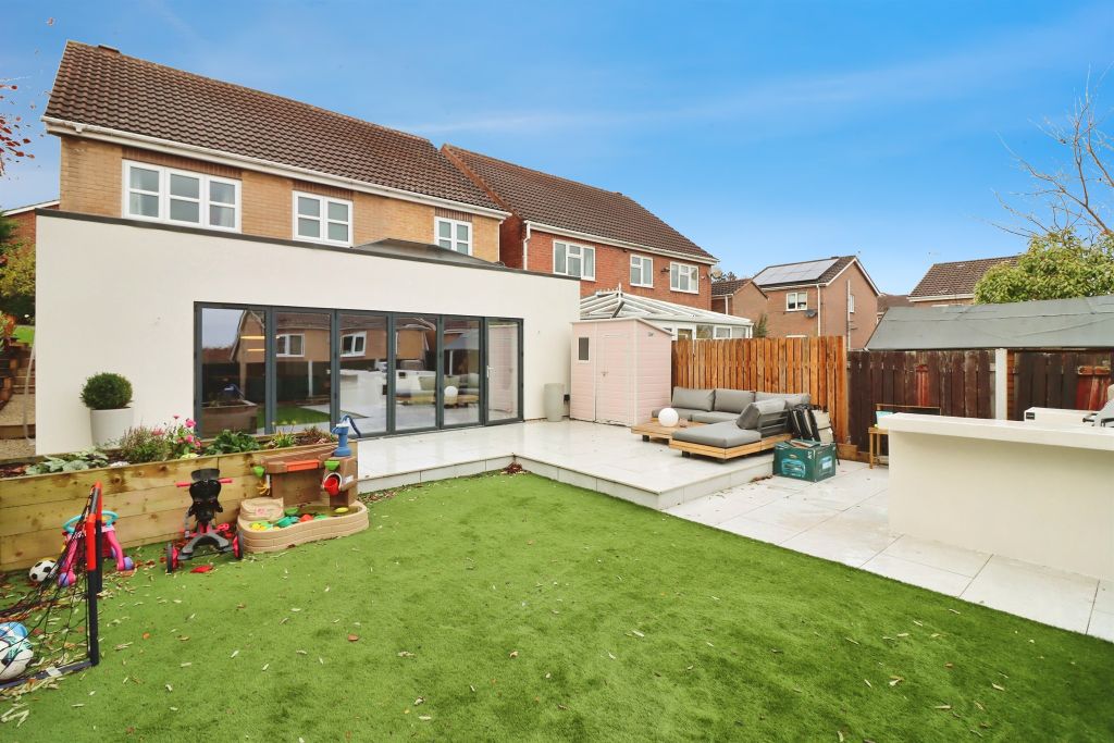 Property photo 2 of 21