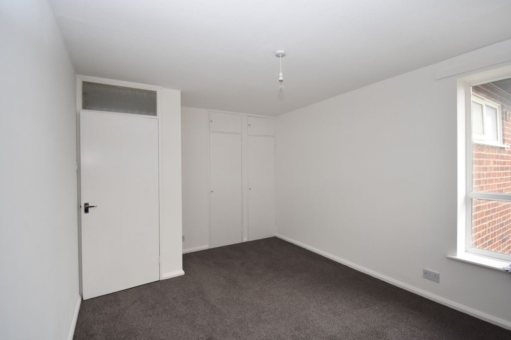 Property photo 3 of 4 Bedroom