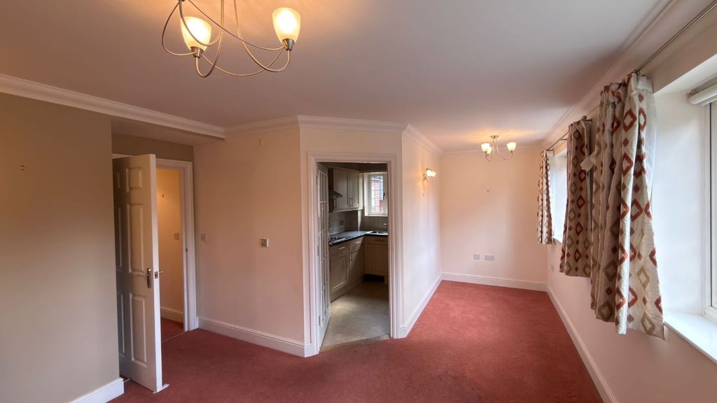 Property photo 3 of 11