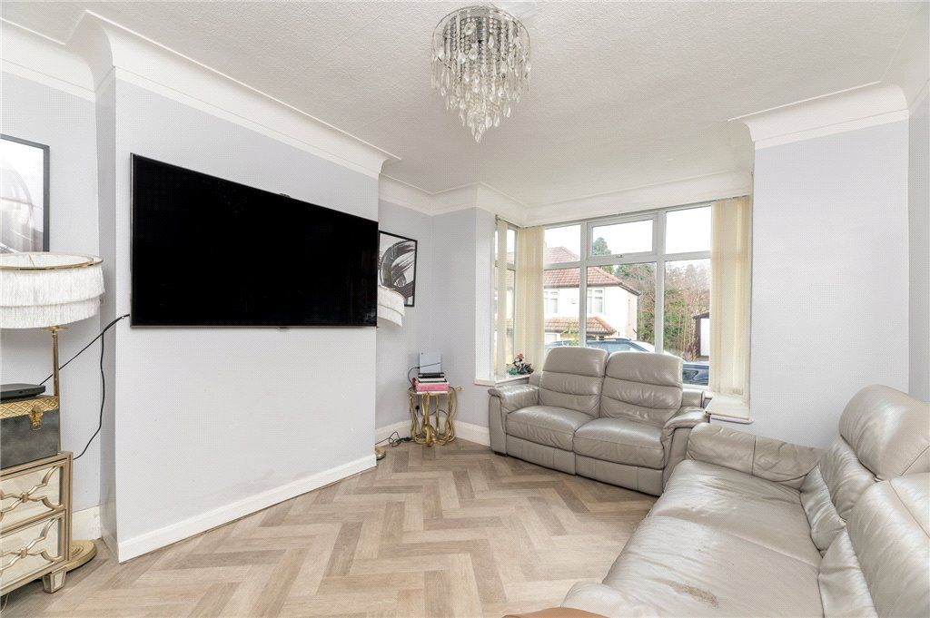 Property photo 2 of 20 Living Room