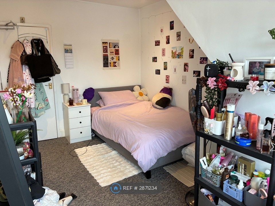 Property photo 1 of 17 Bedroom 4