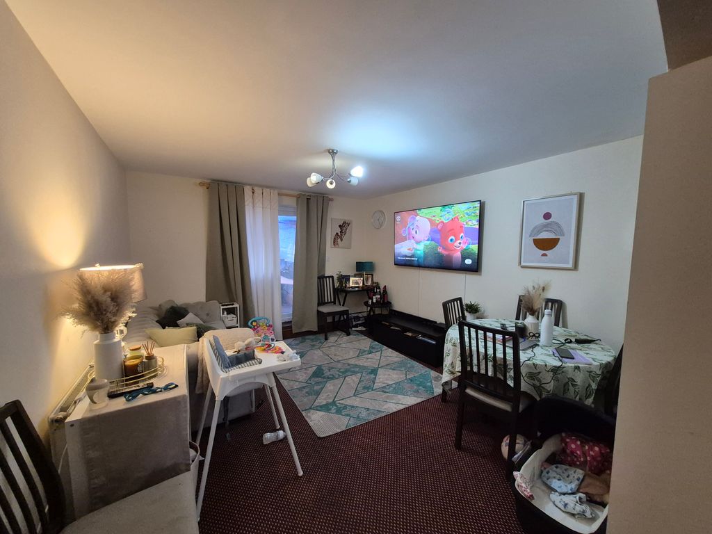 Property photo 3 of 4