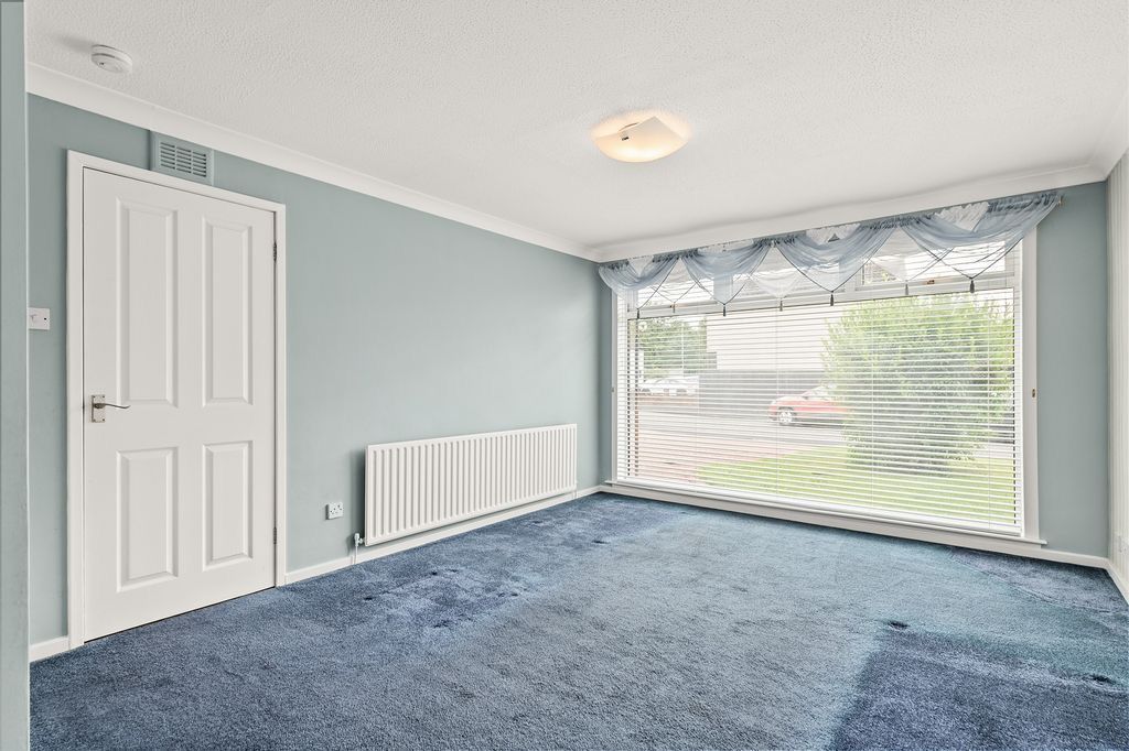 Property photo 3 of 26 4378375
