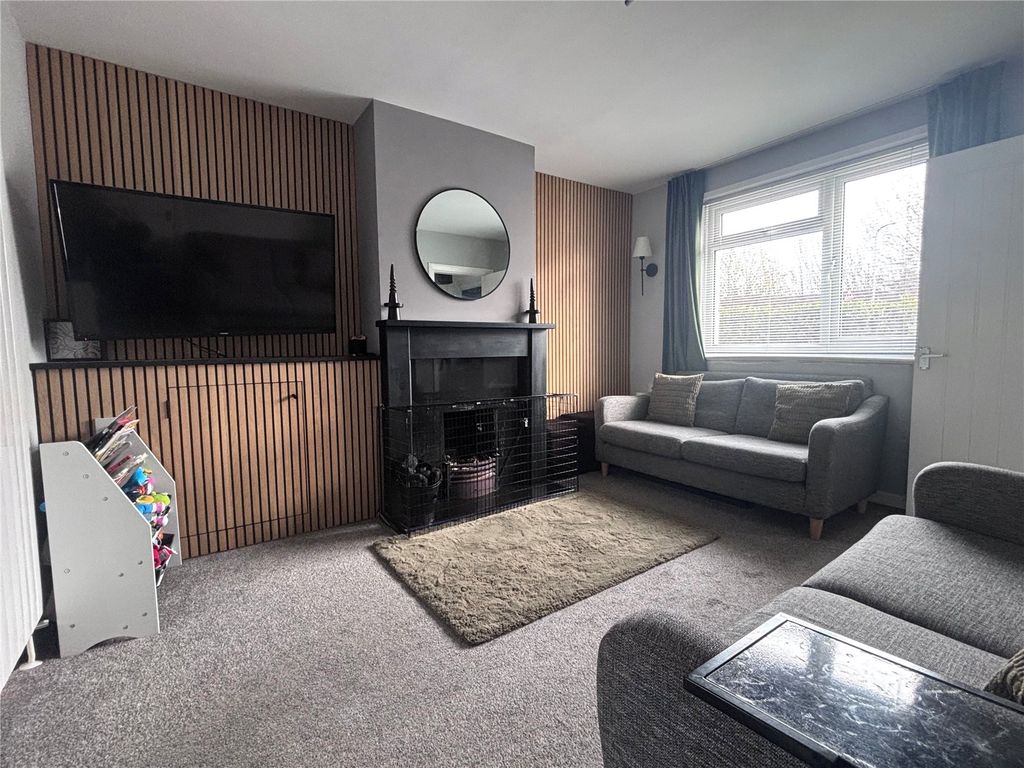 Property photo 2 of 17 Picture No. 11