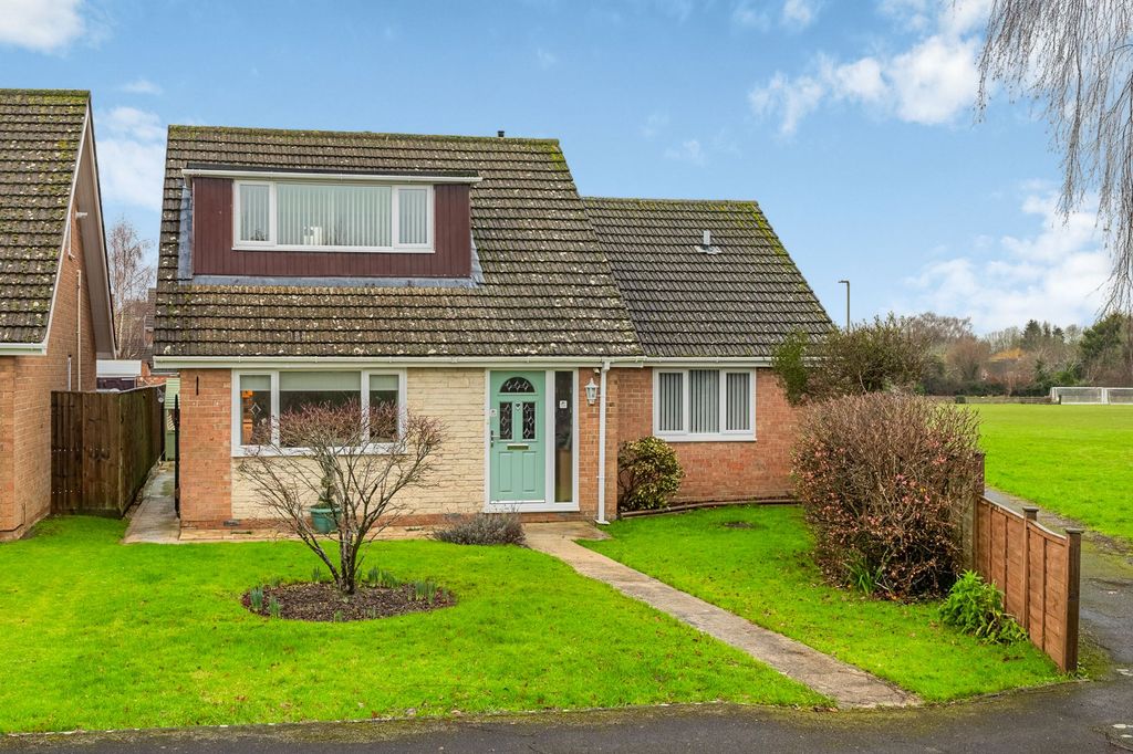 Property photo 1 of 18