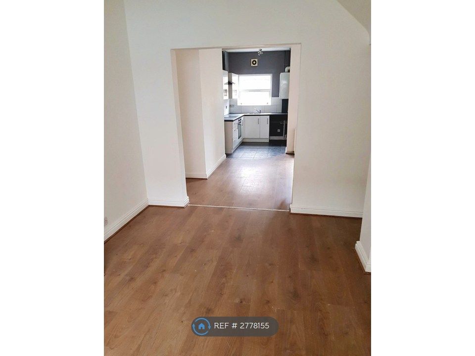 Property photo 3 of 13 Living/Dining Room