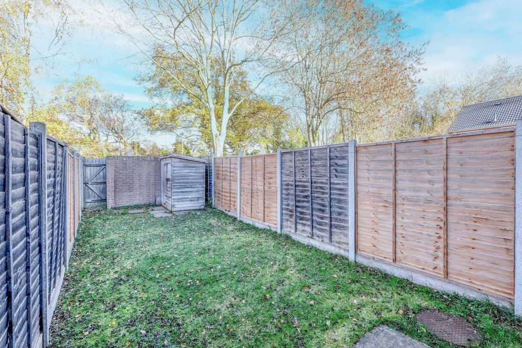 Property photo 2 of 8