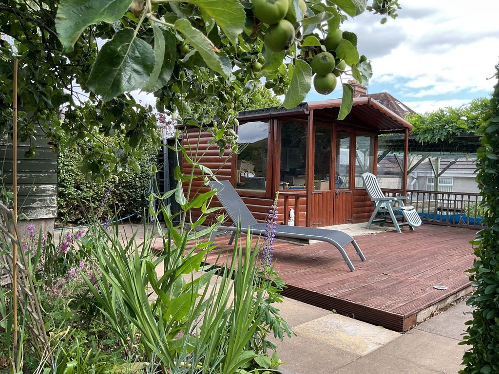 Property photo 2 of 18