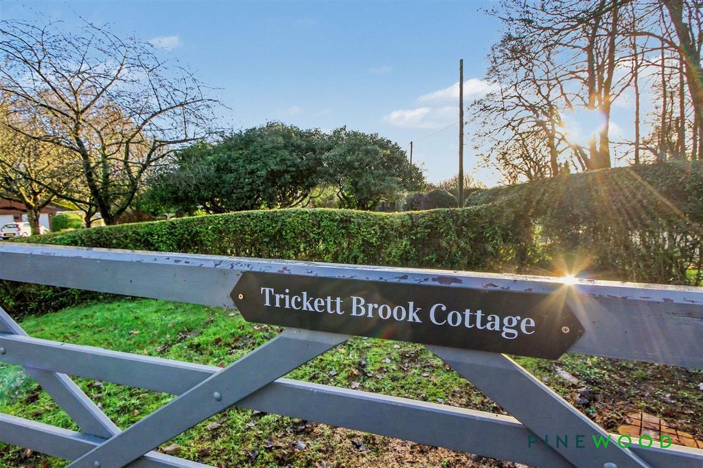 Property photo 3 of 41 Exterior