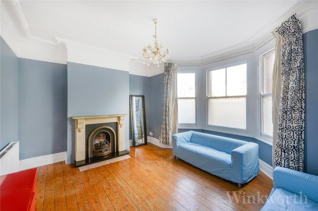 Property photo 2 of 11 Picture No. 21
